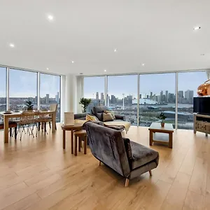  Apartment Deluxe Two Bed With River & View United Kingdom