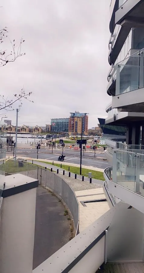 Excel Apartment London 0*,